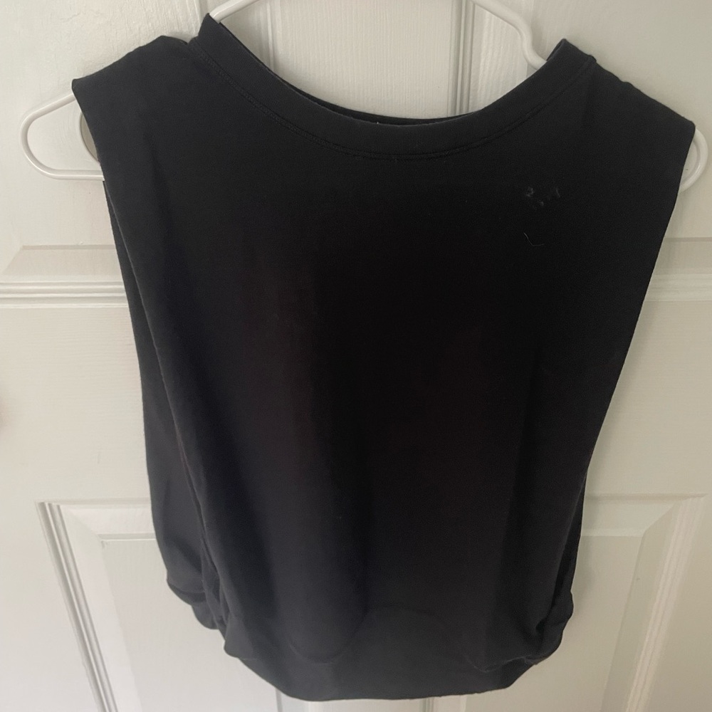 Athleta Black Sleeveless Muscle Tee